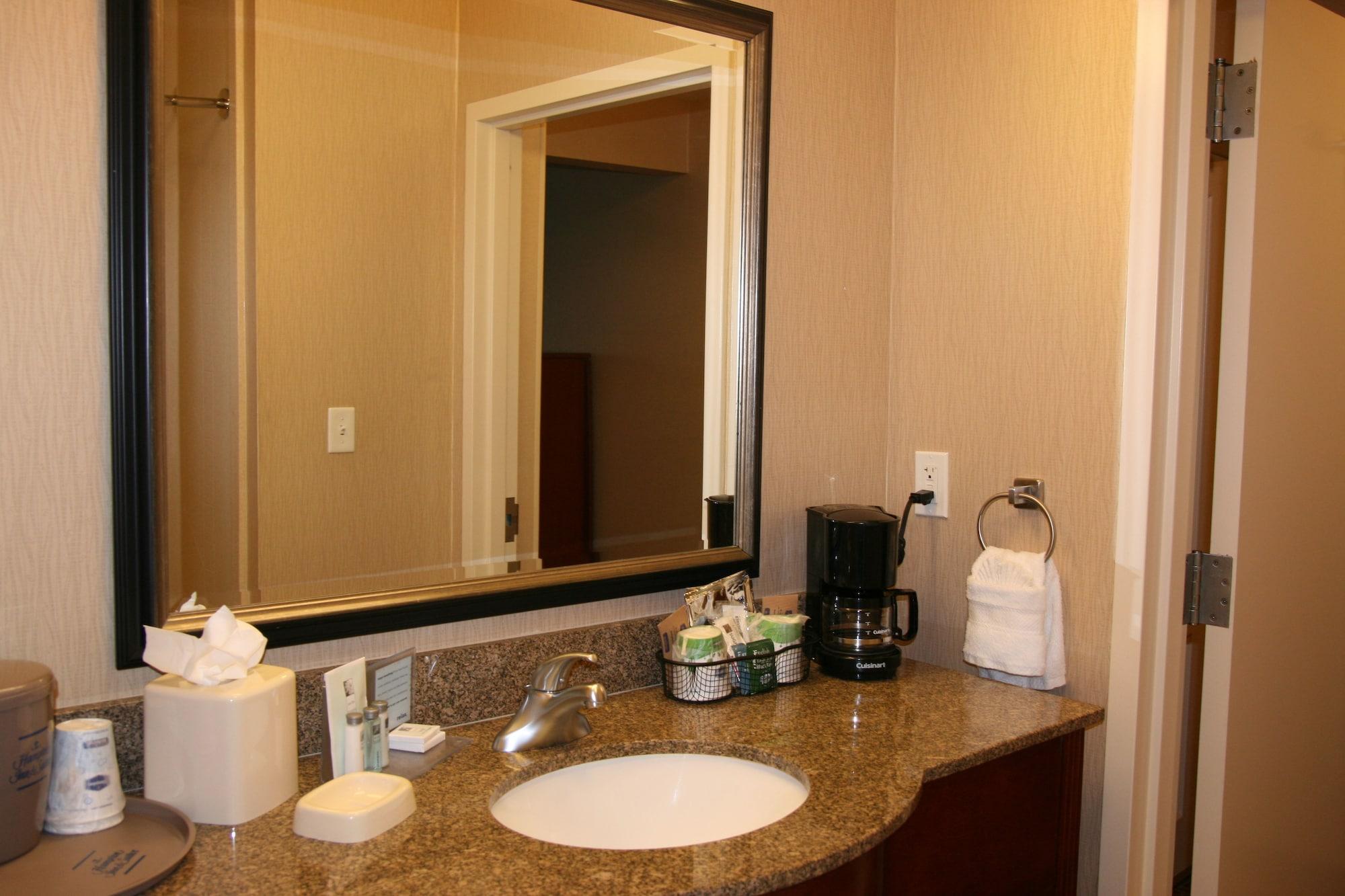 Hampton Inn And Suites Bakersfield North-Airport Екстериор снимка