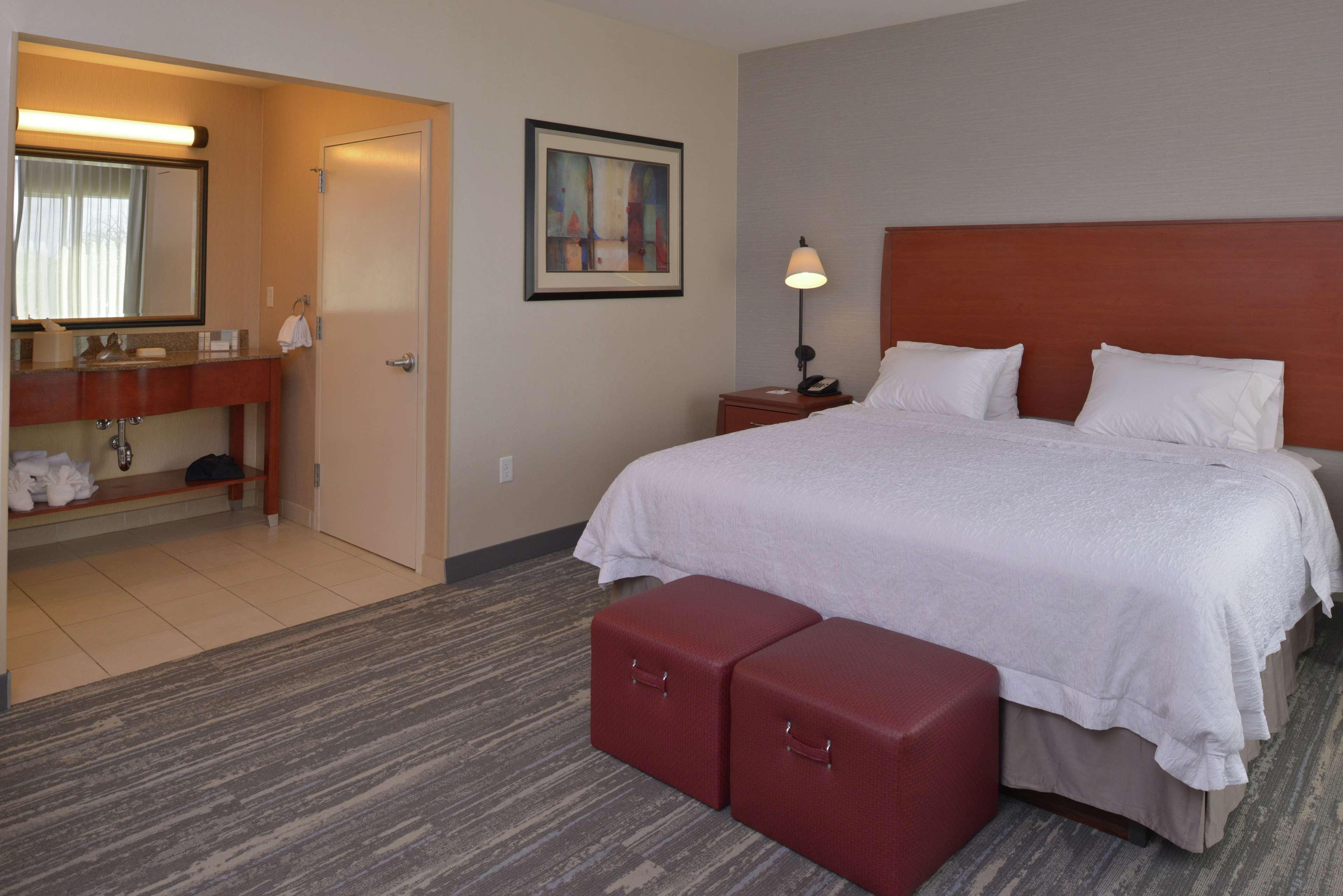 Hampton Inn And Suites Bakersfield North-Airport Екстериор снимка