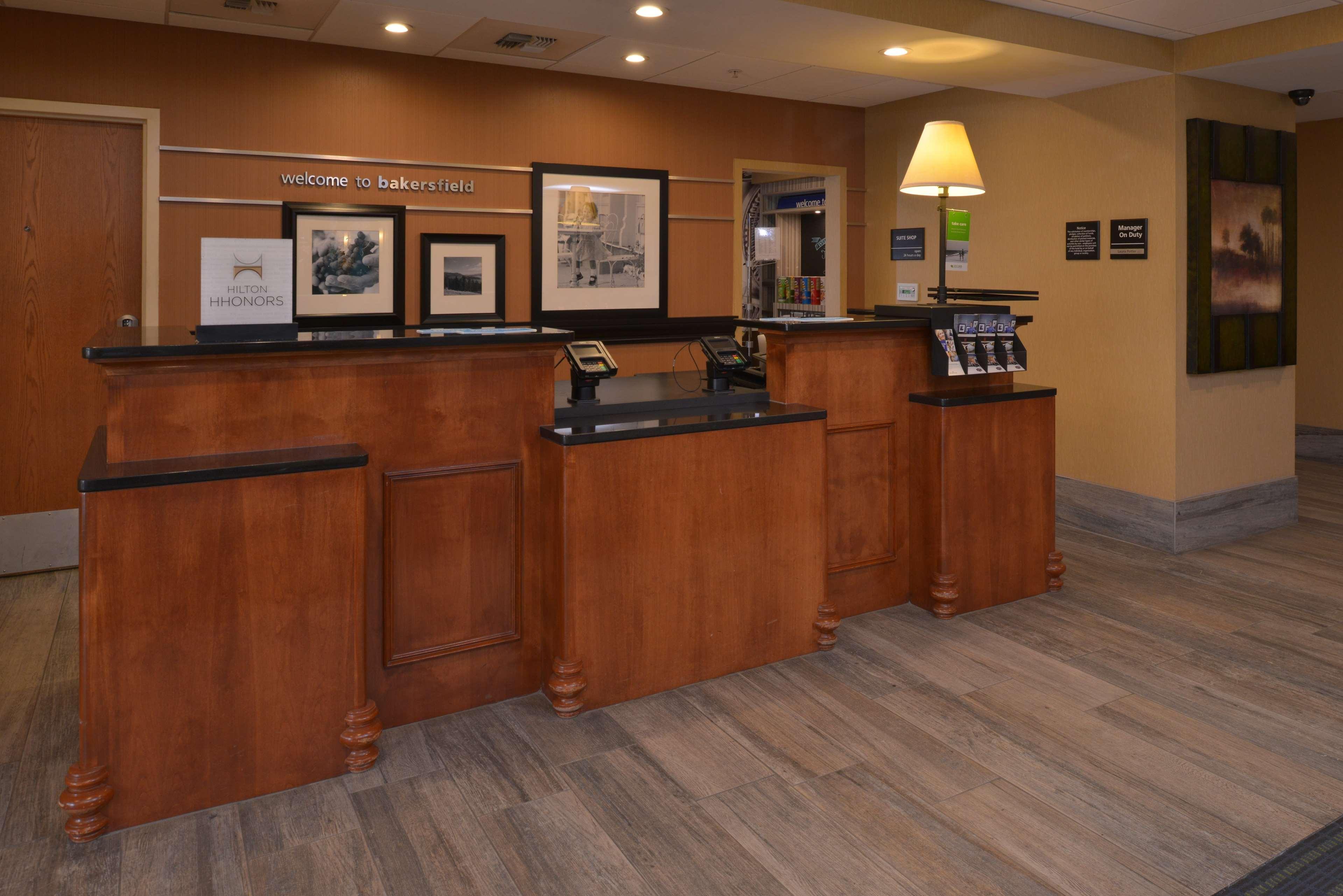 Hampton Inn And Suites Bakersfield North-Airport Екстериор снимка
