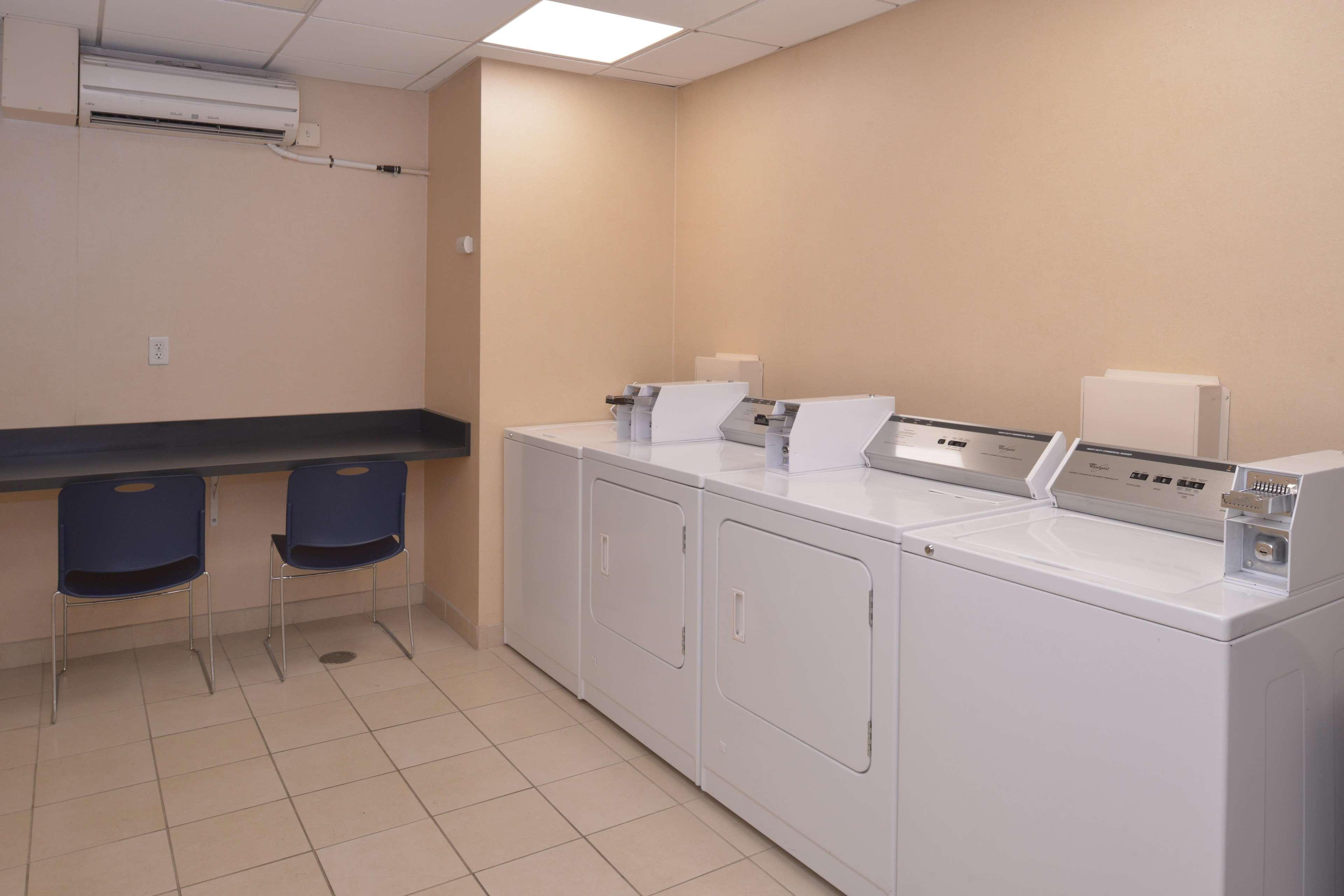 Hampton Inn And Suites Bakersfield North-Airport Екстериор снимка