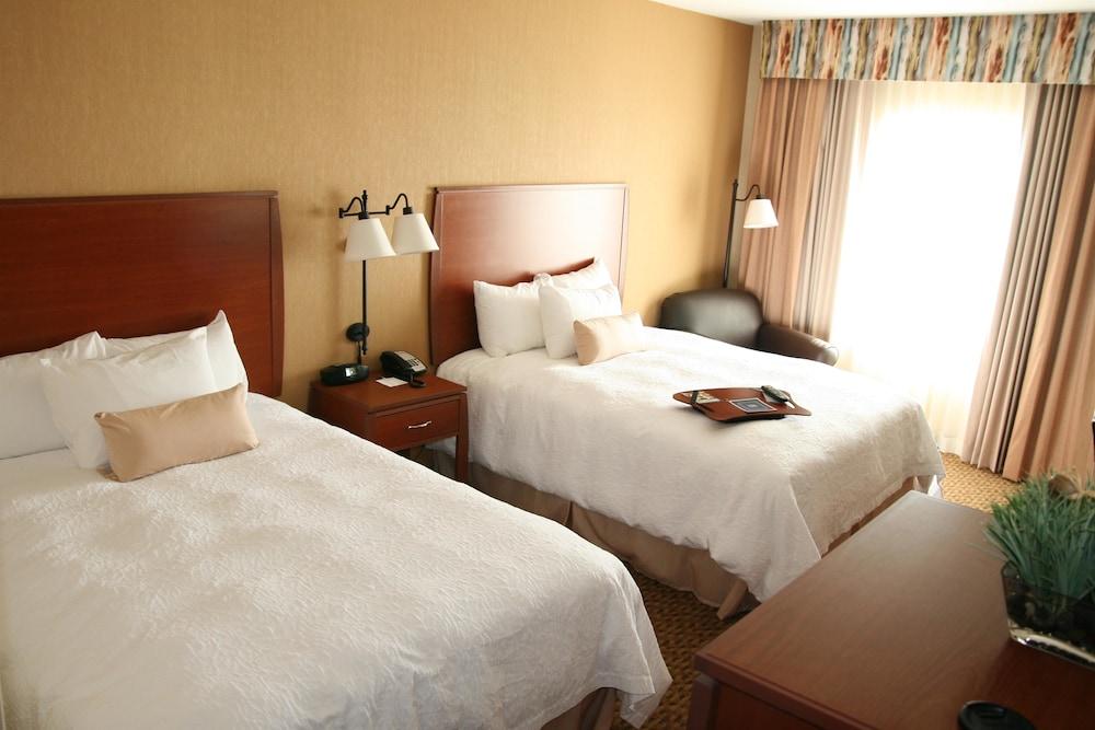 Hampton Inn And Suites Bakersfield North-Airport Екстериор снимка